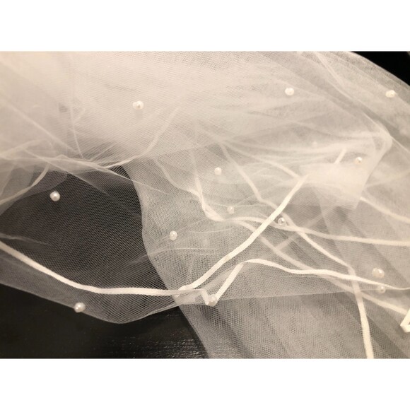 NWT 3 Layers Classic Simple Satin Edge with Comb Wedding Veil for Brides 33.5'' - Picture 4 of 5